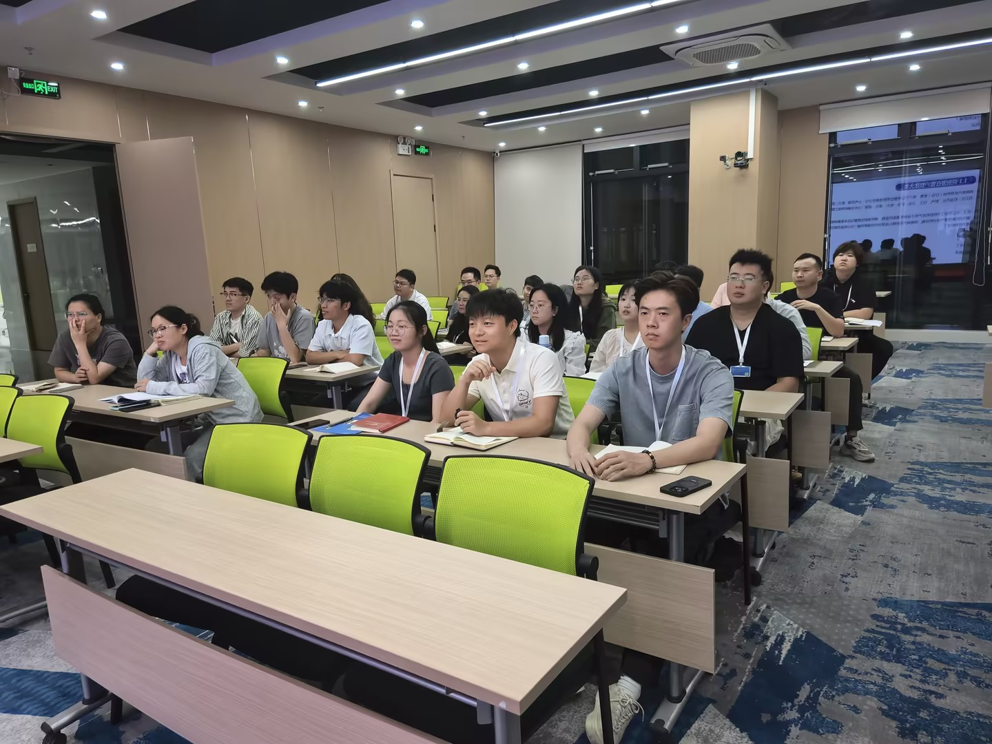 第二輪銷售鏈專項(xiàng)培訓(xùn)持續(xù)推進(jìn)第二場(chǎng)聚焦客戶開(kāi)發(fā)與深挖